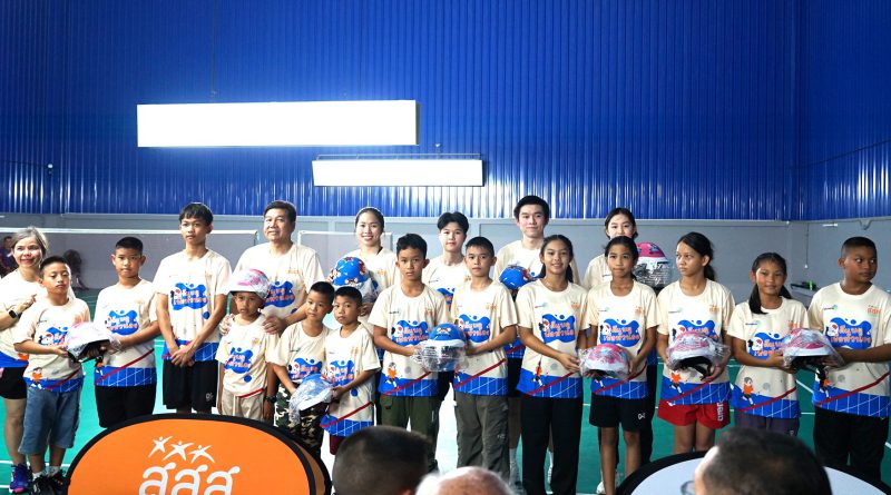กร ทัพพะรังสี ร่วมกับ สสส. นำทัพแชมป์โลกแบดมินตันไทย “ตีแบดฯเพื่อหัวน้อง”